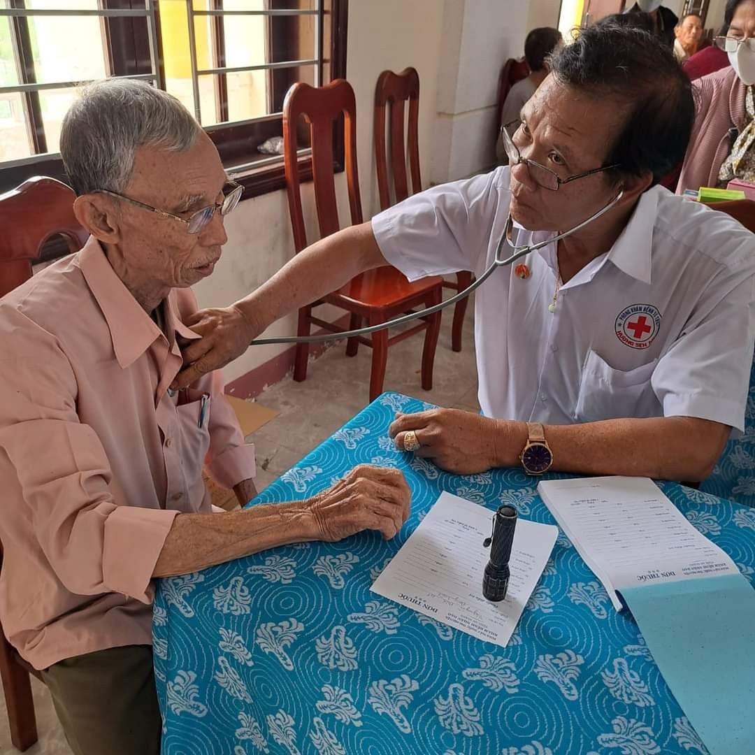 Lương y Nguyễn Văn Tư: Giàu y đức, hết lòng vì bệnh nhân, sáng ngời trong công tác từ thiện