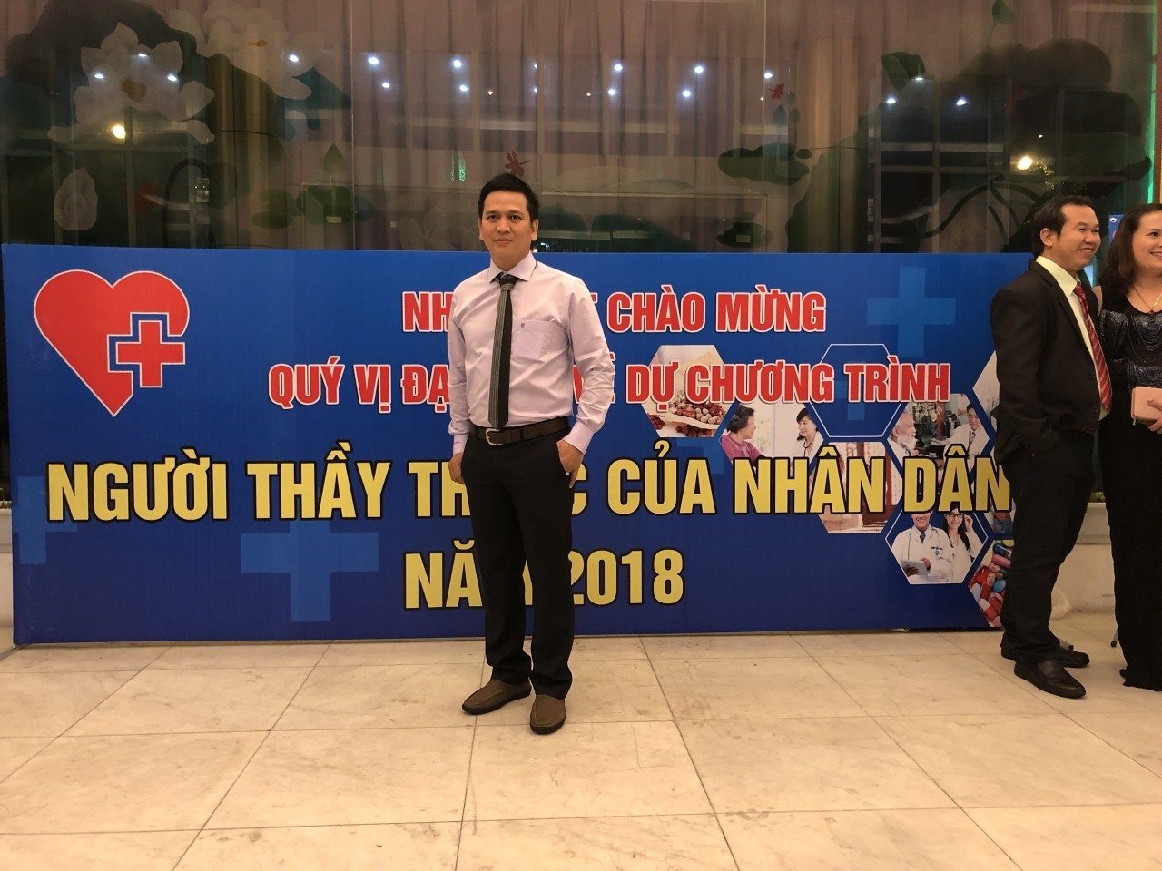 Bác sĩ CK1 Trần Minh Quân kết hợp thành công giữa đông y và tây y tạo lên thương hiệu của phòng khám La Văn Lường